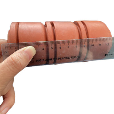 TA-Typ Gummiswabbelbecher mit hochwertigem Nitril (NBR) und korrosionsbeständigem Stahleinsatz für Ölfeldanwendungen mit 10.000 PSI